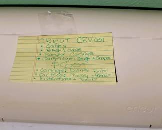 Cricut with 4 cartridges