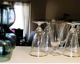 Colorful red wine stems - retro Dorothy Thorpe style stemware 