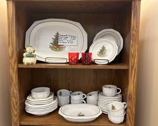 Pfaltzgraff Christmas Dishes