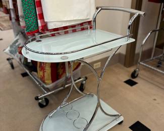 Serving cart