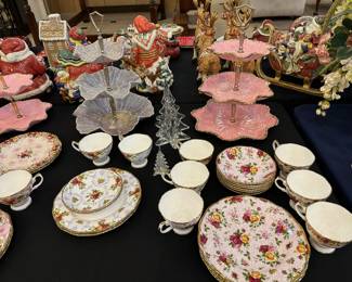 Lots of pretty three tier cake stands!  Old Country Rose Soft Pink Lace and Rose Cameo Violet dishes.
