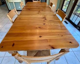 Beautiful Ethan Allen Pine Farm Table with 6 Ethan Allen Laddrback Chairs with Rush Seats