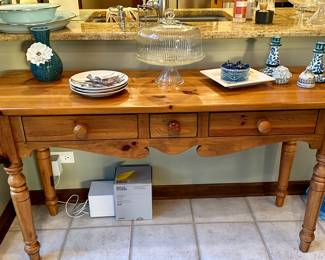 Ethan Allen Pine Sofa Table with 3 Drawers
