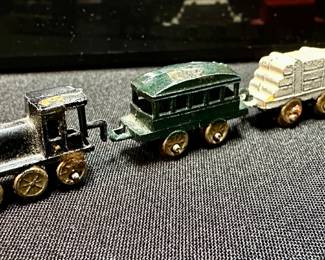 Miniature Train with 4 Cars.