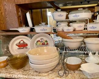 Crocks, Corning Ware, Vintage Amber Glass Mixing Bowls