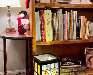 Accent Table, Tiffany Style Lamp