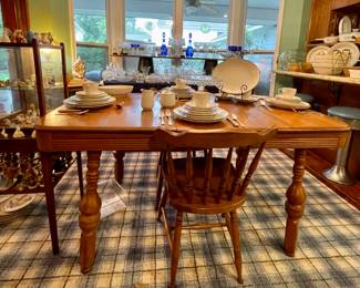 Antique Dining Table with 1 Leaf, Small Maple Chairs