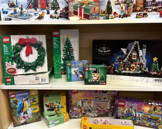 More LEGOS!!   Just in time for the Christmas 