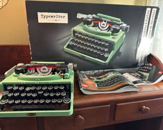 TYPEWRITER LEGO SET