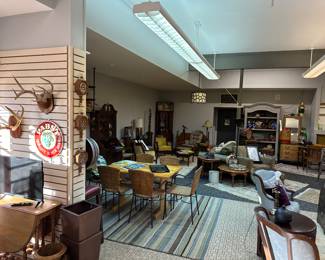 Overview photo of front room