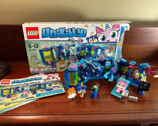 UNIKITTY LEGO set