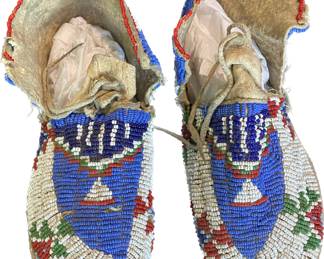 Pair Sioux Indian Beaded Moccasins 