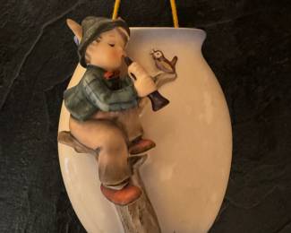 HUMMEL WALL POCKET CIRCA 1975