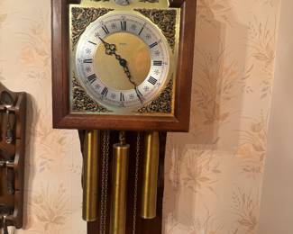 VINTAGE WALL CLOCK