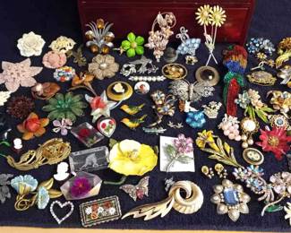 Vintage Brooches More 