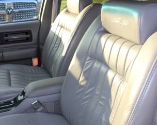 Front Seats with Embroidery of Impala SS