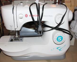 Singer Fashion Mate 3342 free arm