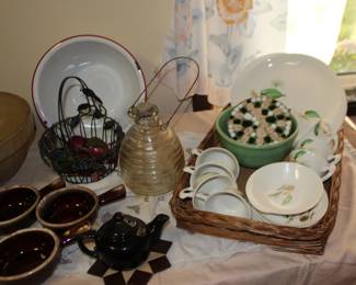 MCM DIsh Set, Apple Basket, Bee Honey Pot Catcher