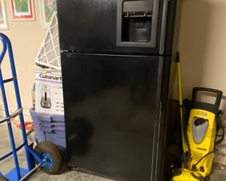 Nice refrigerator for garage