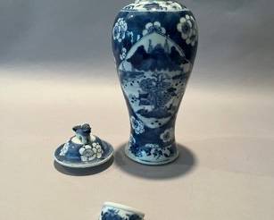 Chinese Blue And White Covered Vase With Foo Dog Finial