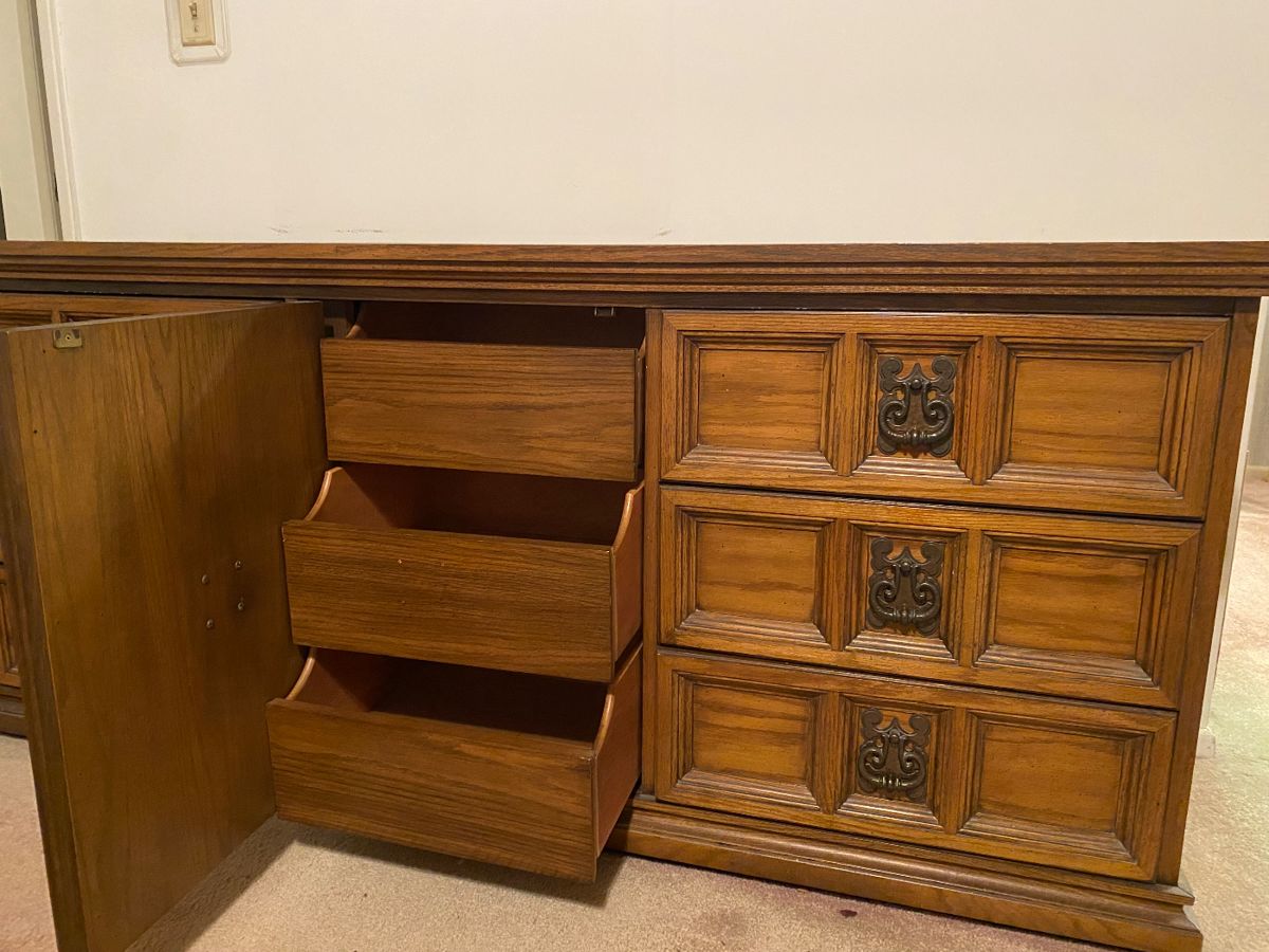 West Covina Estate /Yard Sale starts on 11/11/2023