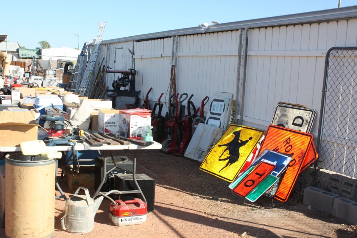 Estate Sale North Phoenix in Glendale, AZ starts on 11/9/2023