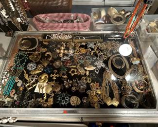 PACKED JEWELRY CASES