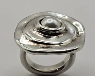 Uno De 50 Azteca Silver & Swarovski Pearl Ring
