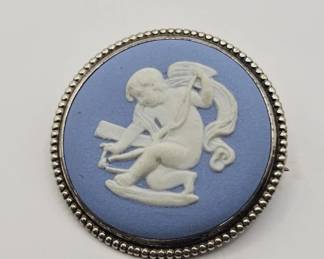 WEDGEWOOD JASPERWARE BROOCH