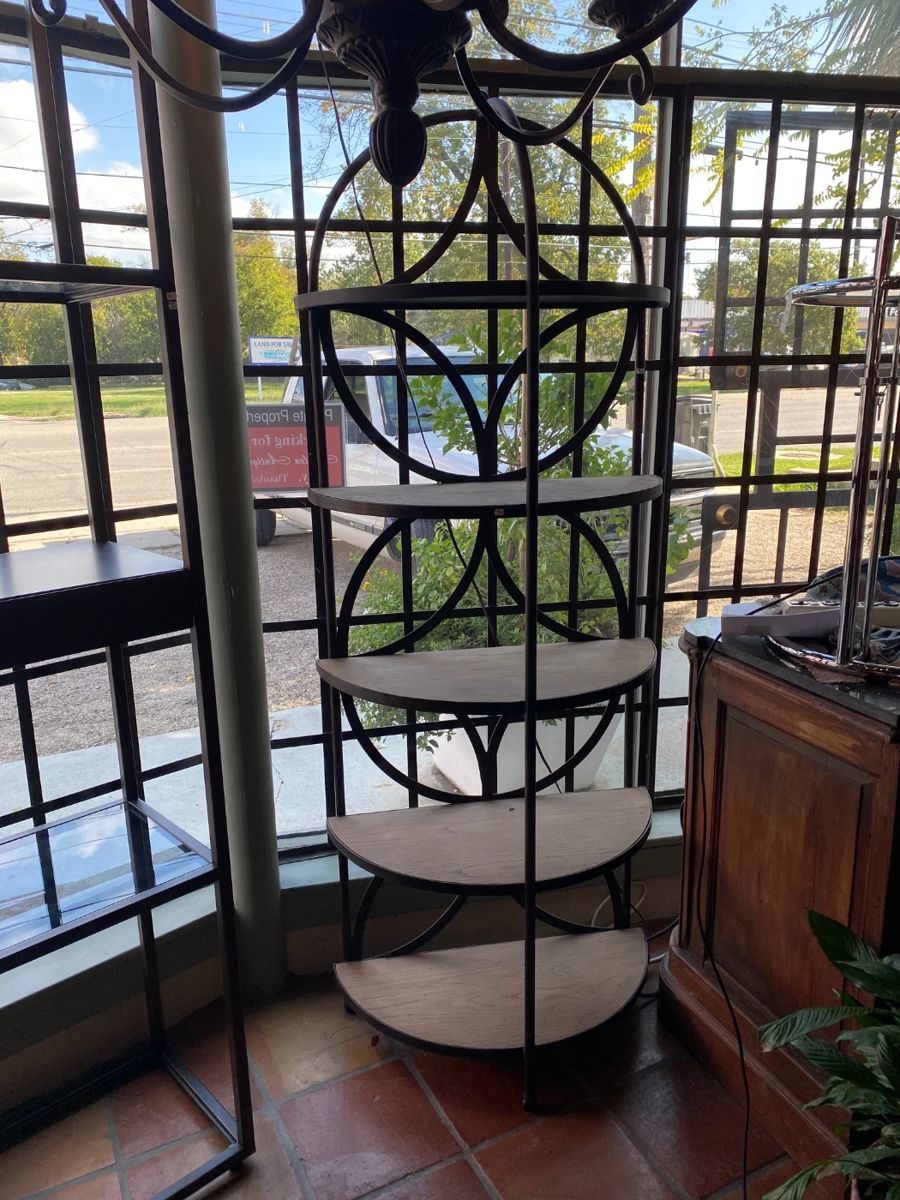 New Estate at The Avalon Shop in San Antonio, TX starts on 11/21/2023