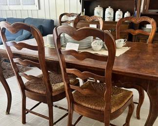 Vintage Dining Room table