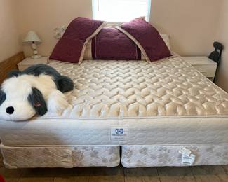 King  bed excellent condition 