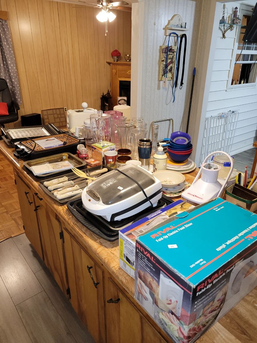 Reruns Estate Sales in Bristol, TN starts on 11/10/2023