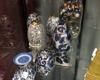 beautiful porcelain gilt salt and pepper sets