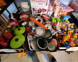 Kids kitchenware