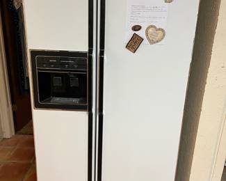 Nice Hotpoint refrigerator