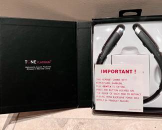 LG stereo headphones