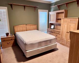 Queen Bedroom Set