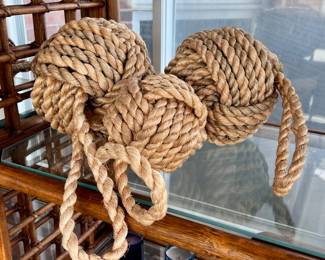Nautical Knot Décor 