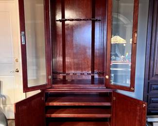 Illuminated Gun Cabinet