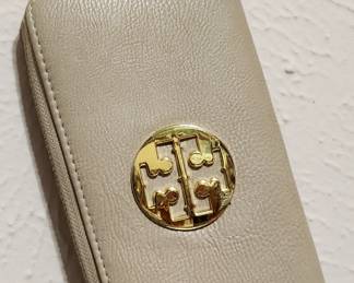 Tory Burch Zip Around Wallet 