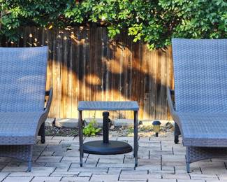 Outdoor Lounge Chairs 