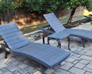 Adjustable Wicker Lounge Chairs & Table 
