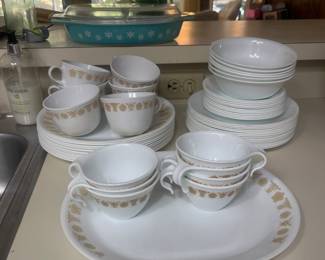 Great Corelle Gold Butterfly Dinnerware Set