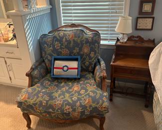 Nice oversized chair with ottoman