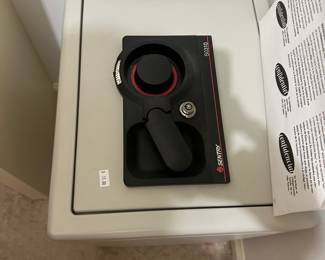 Sentry fire proof safe 