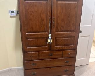 Thomasville bedroom set armoire 