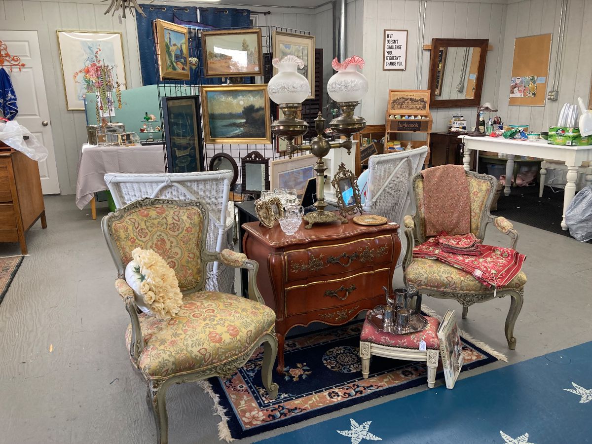 Yankee Estate Sale in Chatham, MA starts on 11/11/2023