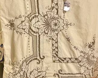 MADEIRA QUALITY LINENS.