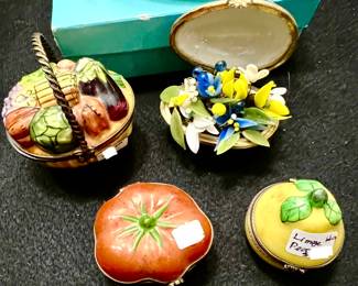 LIMOGES TRINKET BOXES.